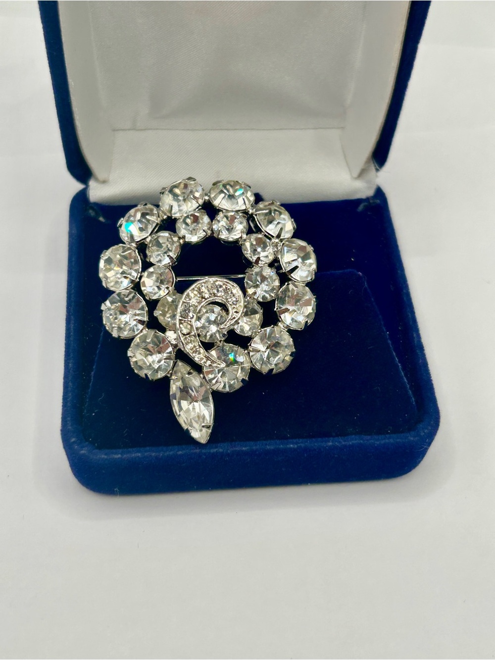 Vintage Albert Weiss Clear Crystal Circle Brooch with Teardrop Accent
